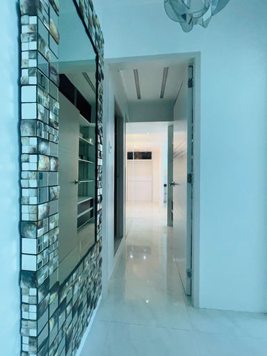 Others 5, Forbeswood Parklane, Taguig