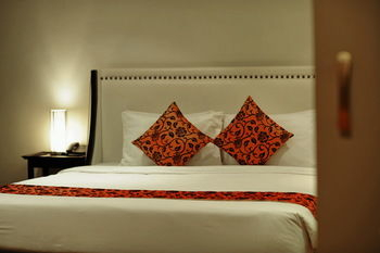 Others 4, The Bless Hotel and Residence, Wattana