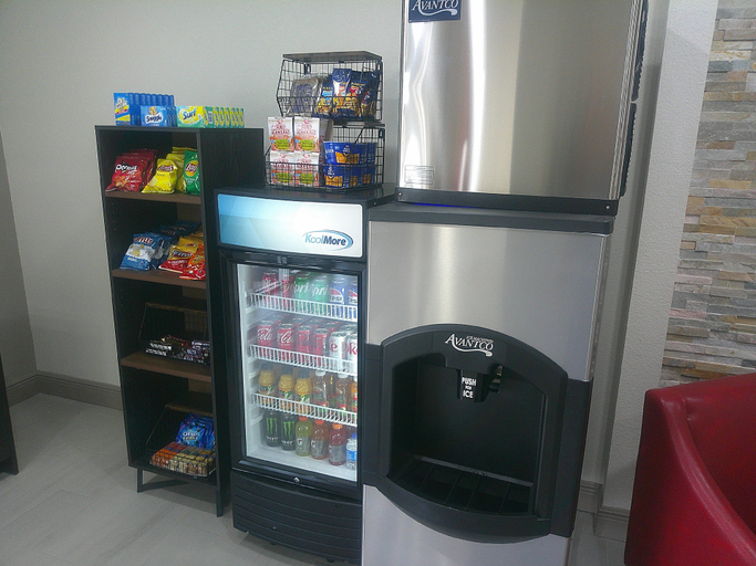 Food & Drinks 5, Red Roof Inn Del Rio, Val Verde
