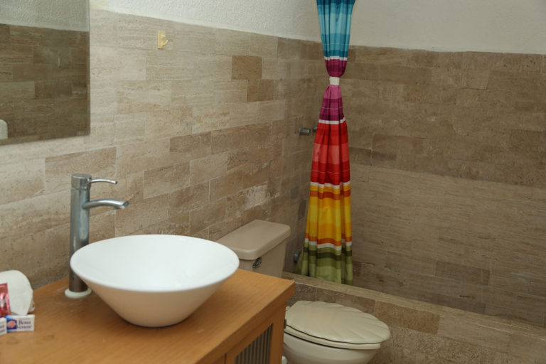 Bathroom 3, Hotel Green 16, Benito Juárez