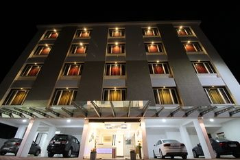 Others 5, Hotel Majestique pune, Pune