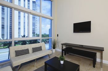 Others 1, New Point Miami Beach Apartments, Miami-Dade
