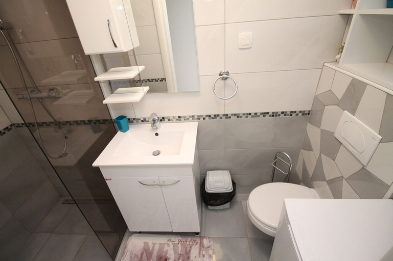 Bathroom 4, Apartment Budva