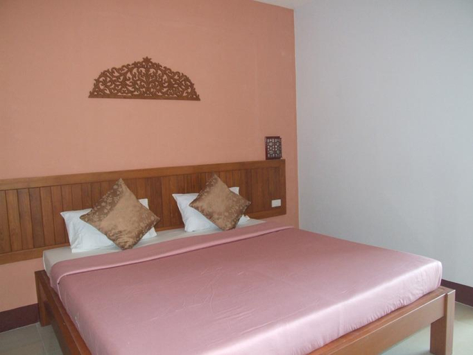 Bedroom 3, Butnamtong Hotel, Muang Lampang