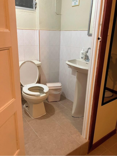 Bathroom 3, Hotel Martin