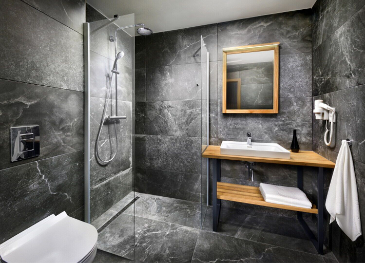 Bathroom 4, Rezort Maladinovo pri Liptovskej Mare, Liptovský Mikuláš