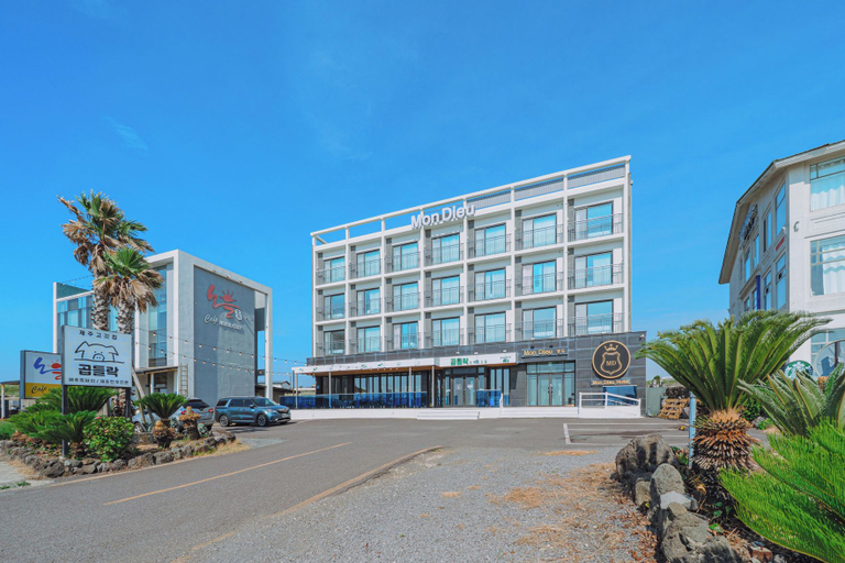 Exterior & Views 2, Jeju Mondieu Tourist Hotel, Jeju
