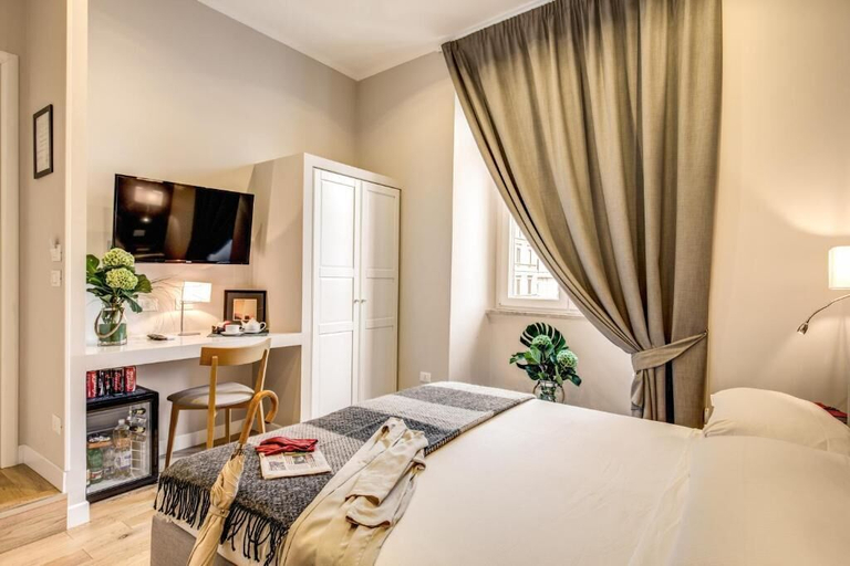 Bedroom 4, magenta collection navona, Rome