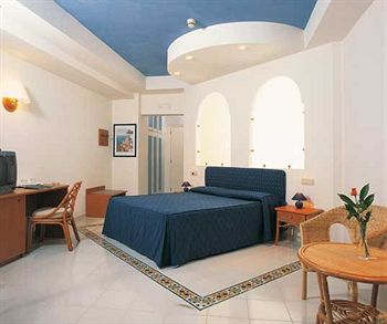 Others 5, Hotel Club Due Torri, Salerno
