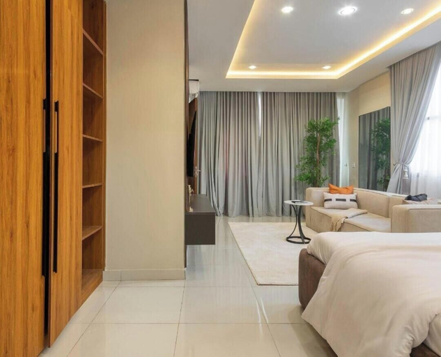 Room 2, Opulence Reality Stays, Surulere