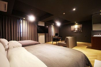 Others 4, Sorgente Business Hotel, Sasang