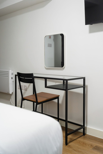 Room 3, 8 Stanley Street, Sefton