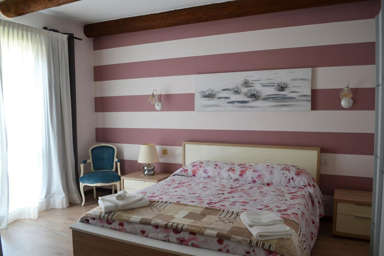 Bedroom 2, Casa di Nina, Novara