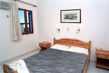 Others 4, Holidays in Paros, South Aegean
