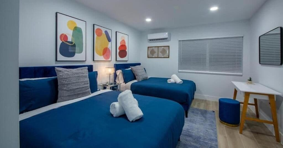 Room 5, Villa Venecia by Glam Homes, Miami-Dade