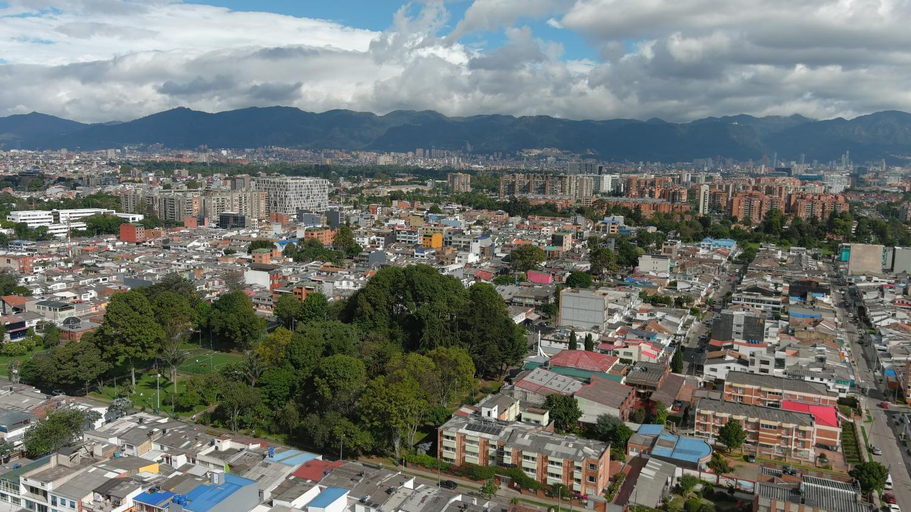 Others 5, Outlanders House, Santafé de Bogotá