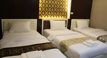 Others 4, S30 Sukhumvit Hotel, Khlong Toey