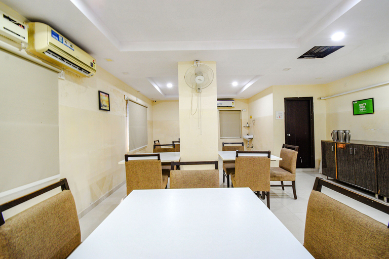 Food & Drinks 5, Fabhotel Tals Hitech, Hyderabad