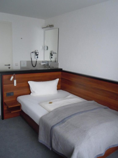 Bedroom 2, Allgäuhotel Memmingen Nord, Memmingen