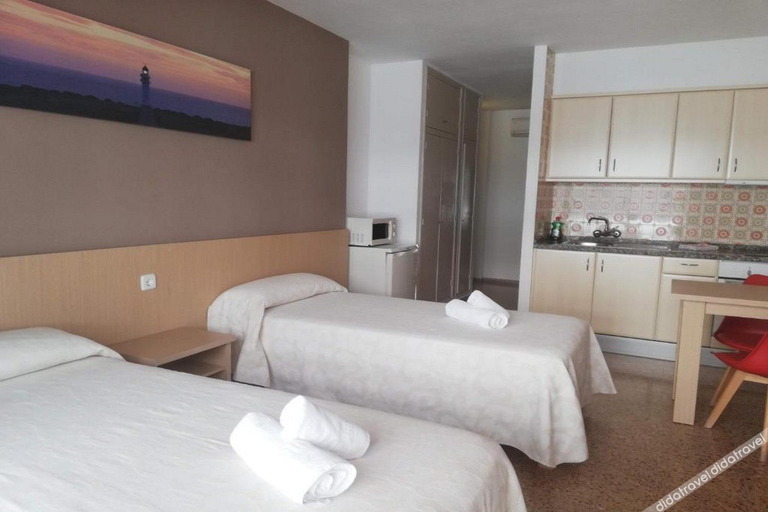 Bedroom 3, Apartamentos Orvay, Baleares