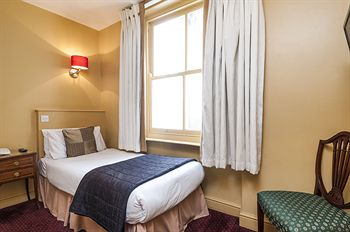 Others 5, Grand Concerto Hotel, London