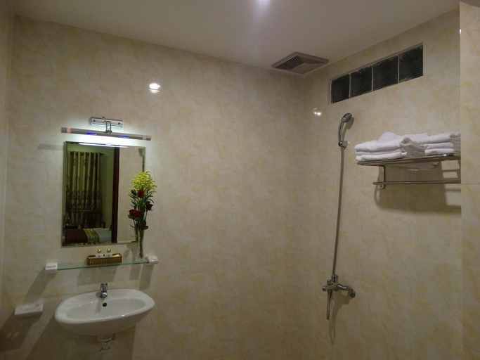 Bathroom 3, Hoa Vinh Hotel, District 9