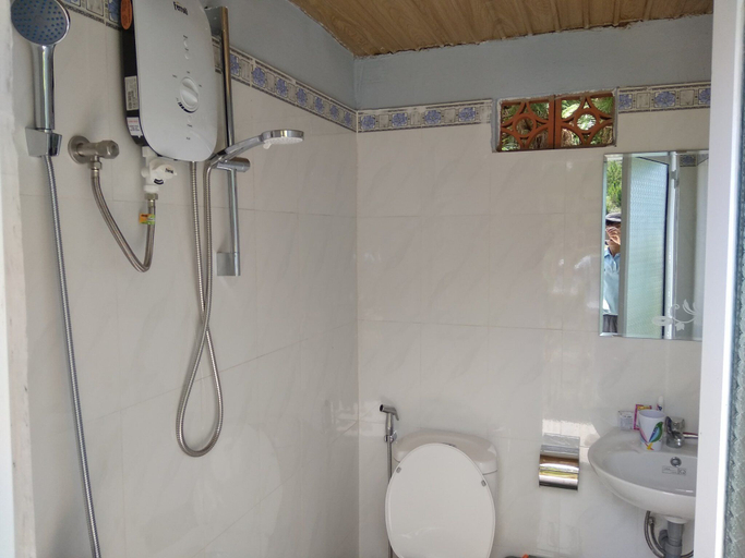 Bathroom, Tuyet Hoa Hon Bo Bungalow, Đà Lạt