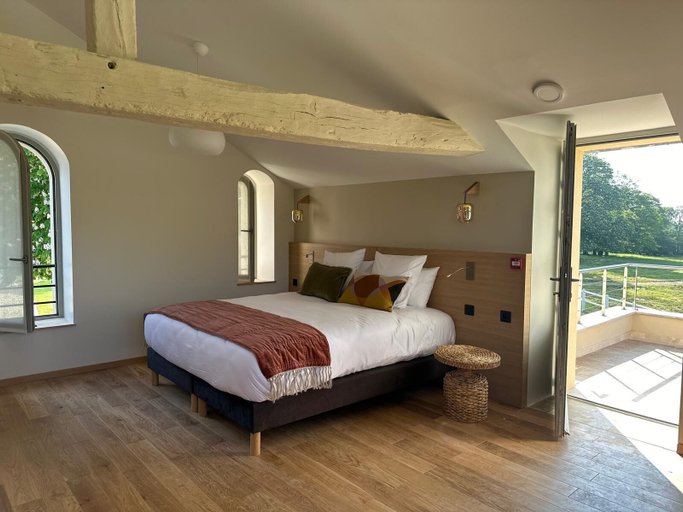 Bedroom 2, Domaine de l'Ecorcerie, Vienne