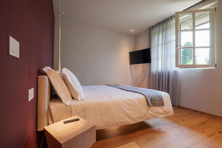 Room 5, Villa Amelia, Novara