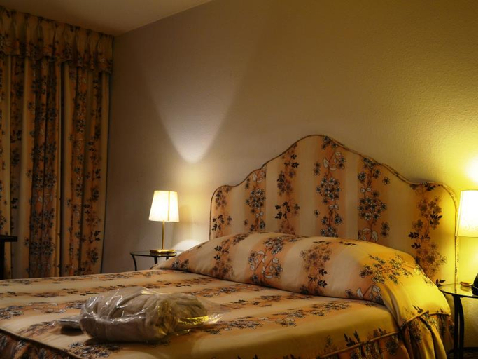 Bedroom 2, Hotel Adriatica, Genève