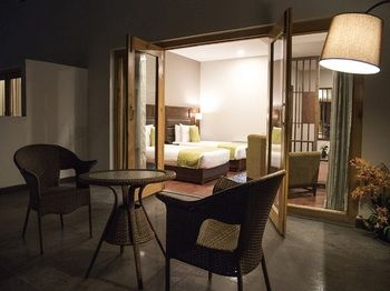 Others 4, City Hotel Thimphu, Chang