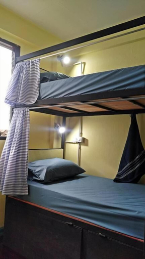 Room 2, Pailin Guest House, Phra Nakhon