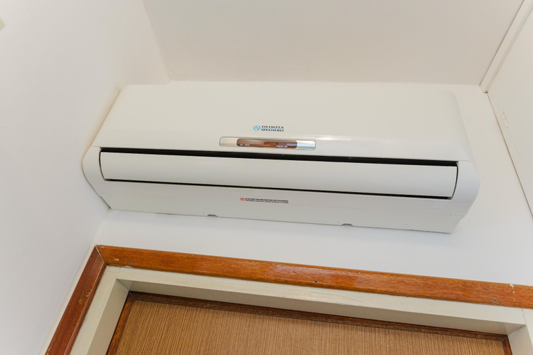 Air conditioning, Anna Flat, Venezia