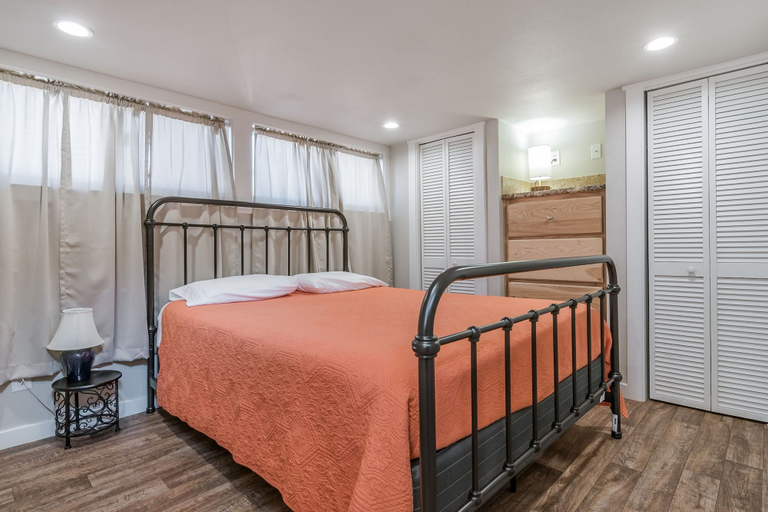 Room 3, Amarillo RV Resort, Potter
