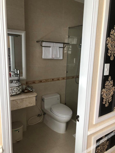 Bathroom 3, Anh Dao Hotel, Binh Tan