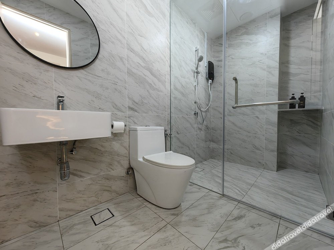 Bathroom 5, Attic Home Melaka Imperio Residence & Jonker , Malacca City