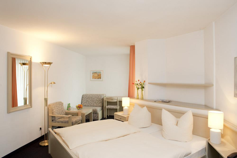 Bedroom 3, Hotel Blume-Post, Zollernalbkreis