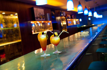 Food & Drinks