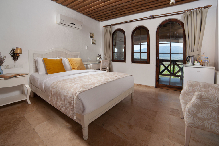 Bedroom 4, Vinifera Vineyards Hotel, Kuşadası