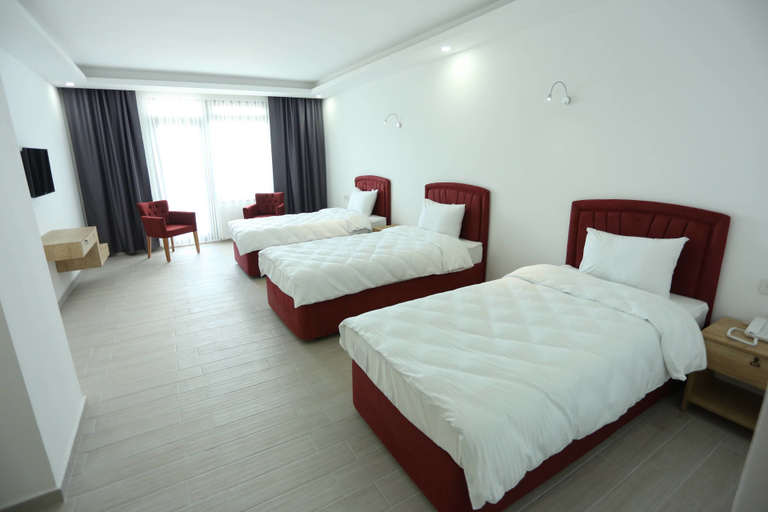 Others 3, Rota 17 Otel, Lapseki