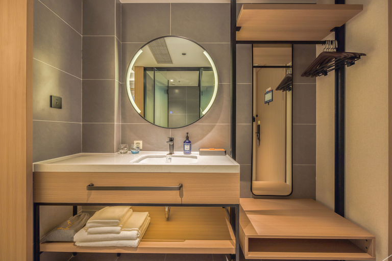 Bathroom 3, Starway Hotel Ningbo Railway Station South Square, Ningbo