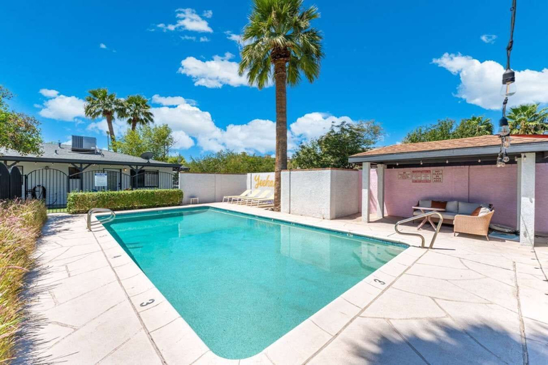 Interior 2, Central PHX 1BR Apartment Pool Gazebo, Maricopa