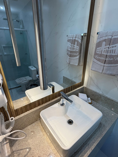 Bathroom 5, Hotel Cantareira, Niterói