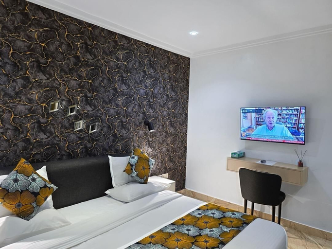 Room 5, The Zeal Luxury Apartment, OviaNort