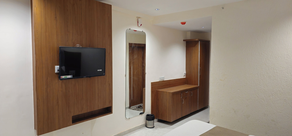 Room 2, Hotel Glory, Ahmadabad