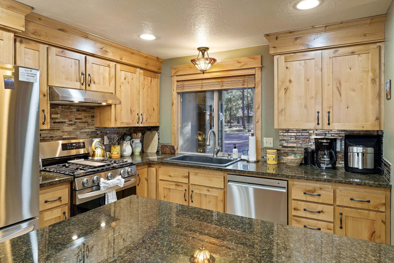 Interior 2, Tamarack 8, Deschutes