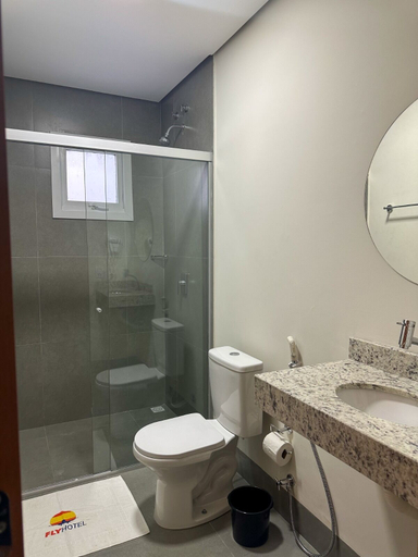 Bathroom, Fly Hotel, Várzea Grande