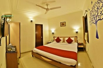 Guestroom 4, Hotel Sapphire, Amritsar