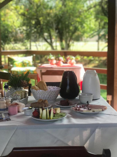 Food & Drinks, Verde Maua Chales, Resende