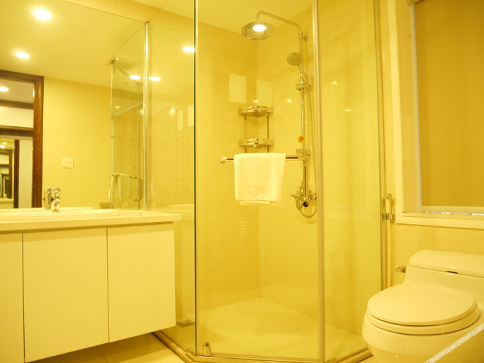 Bathroom 3, LIVIE Hanoi Ham Long, Hoàn Kiếm